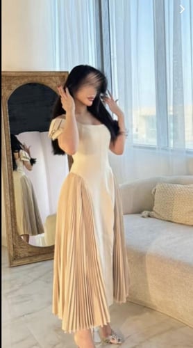 فستان بيج بكسرات جانبية