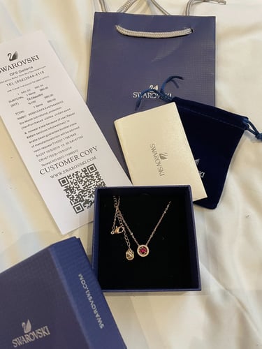 قلادة البلورة روز قود