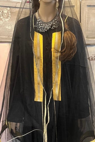 ثوب النشل تصميم حصري