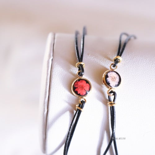 red & pinkلون احمر اسوارة