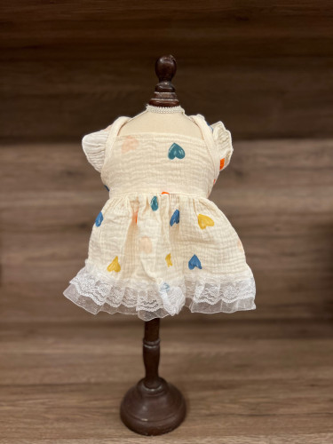 فستان للحيونات الأليفة بطباعة قلب