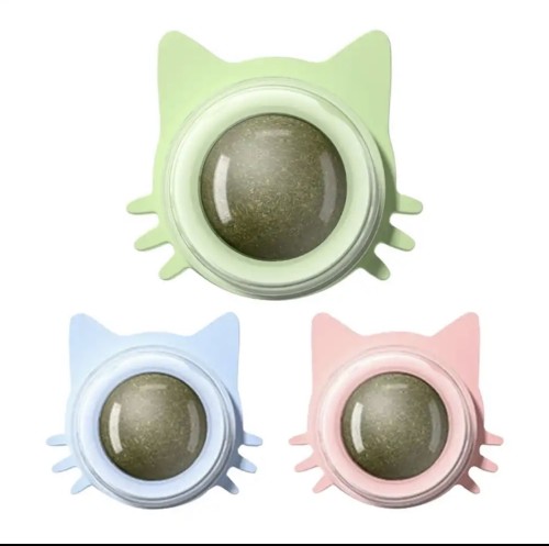 كرة بالعناع البري على شكل قط