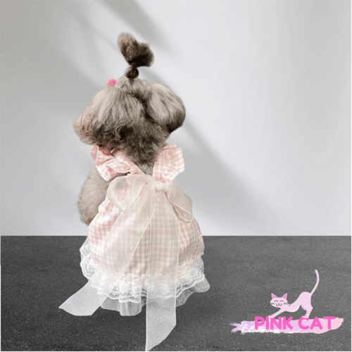 فستان وردي فاتح للحيوانات الأليفة