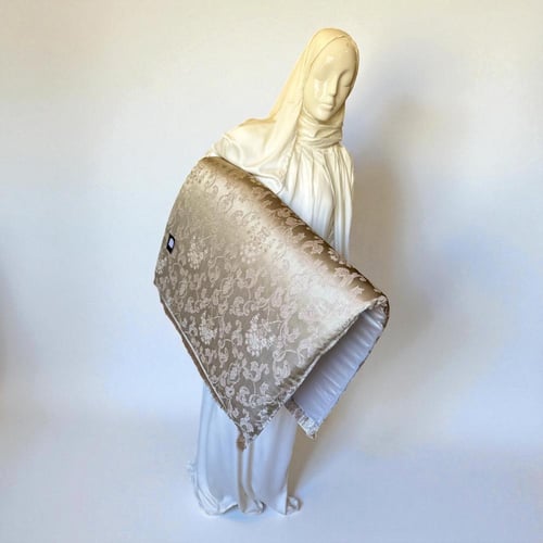 بوكس اكرلك مع طقم كلاسيك مع مصحف