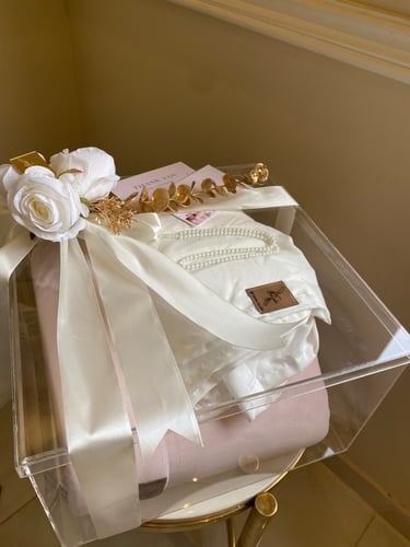 طقم وردي مع بوكس