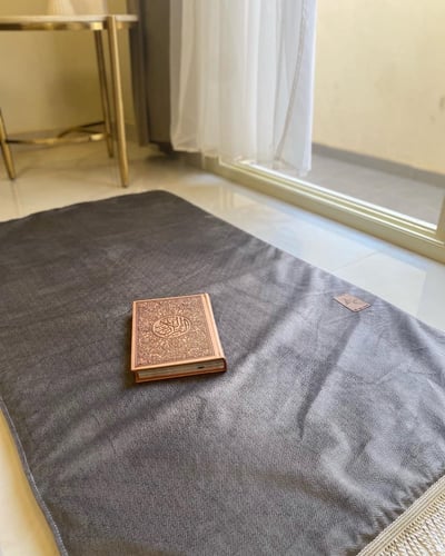 سجاده رجالي رمادي