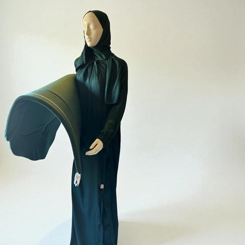 طقم اخضر سجادة ومرد مطرز نور صله