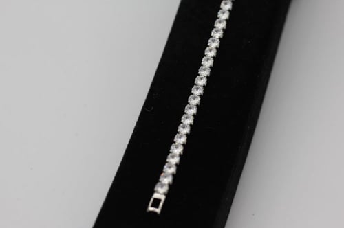(Bracelet) O&A اونسيال تنس سولتير حجم كبير