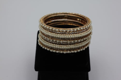 (Bracelet) O&A اساور مقمش من اللؤلؤ مطلي