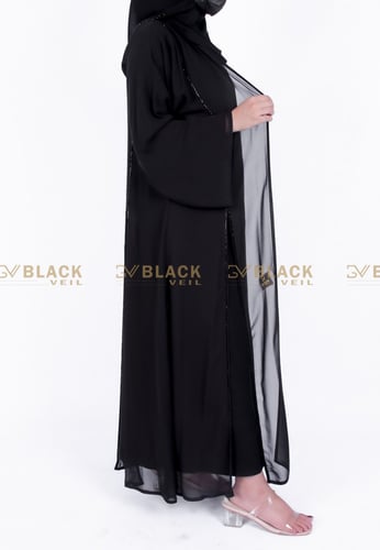 عباية كتف ملبسه بشيفون