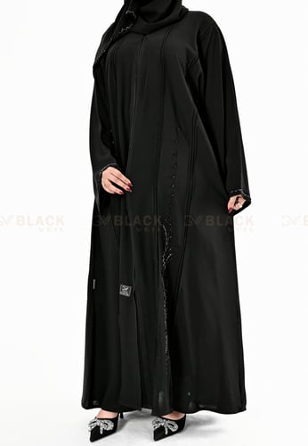 عباية كتف سوداء بتطريز اسود