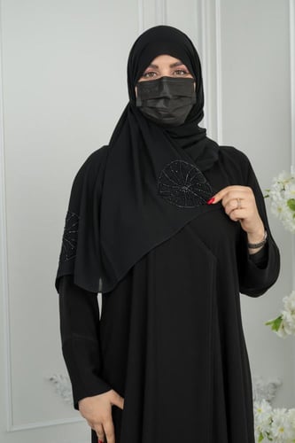 طرحة مطرزة