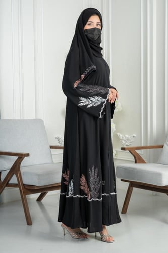 عباية دبل كلوش مطرزة