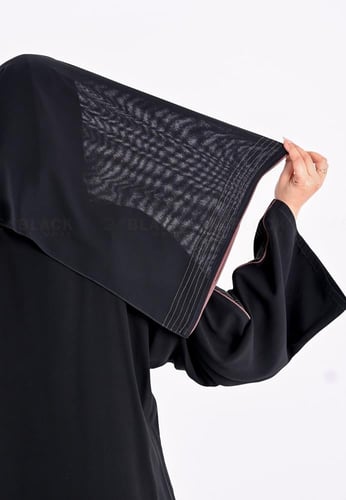 عباية تحديد ساتان بكم مربع