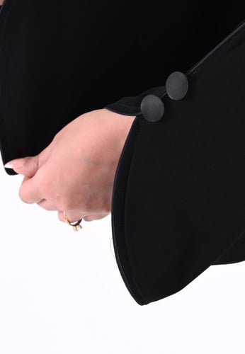 عباية كتف جيوب