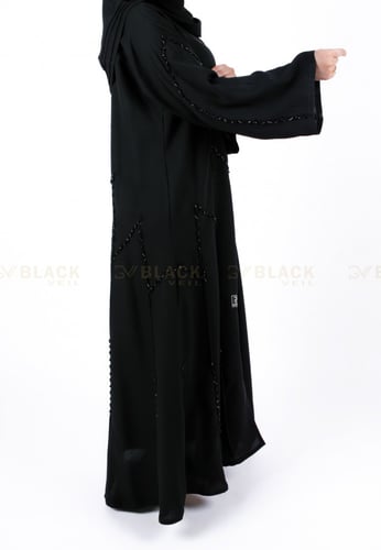 عباية كتف مطرز