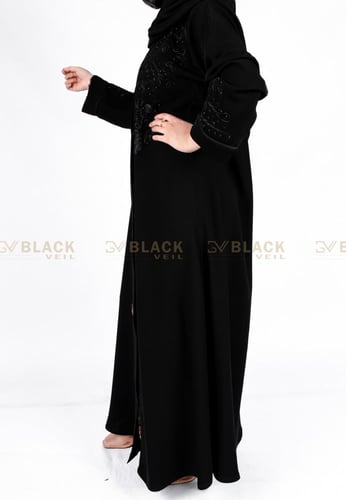 عباية كتف مطرز