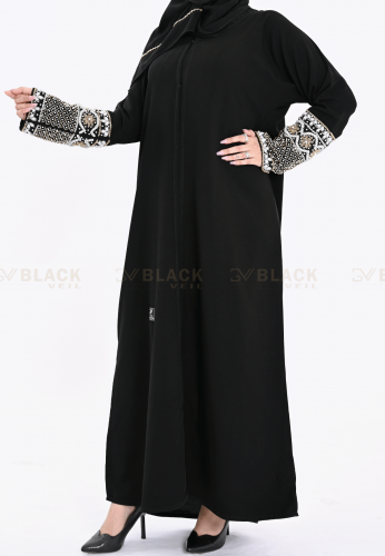 عباية كتف ملكي مطرزة