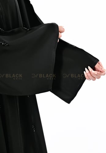 عباية كتف حرير مطرز