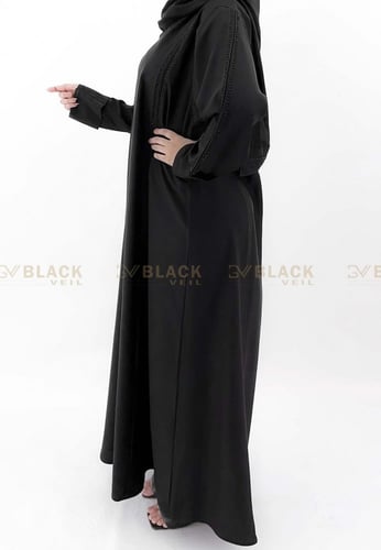 عباية كتف مطرز