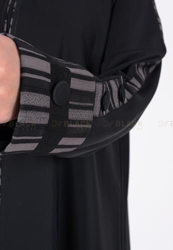 عباية كتف كم مقلوب