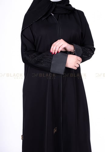 عباية كتف بقماش حرير التميز الناعم