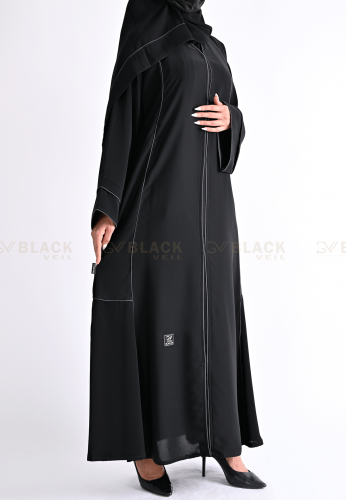 عباية سوداء كم مربع