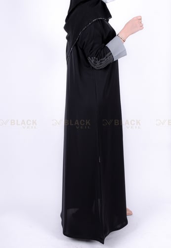 عباية كتف بقماش حرير التميز الناعم