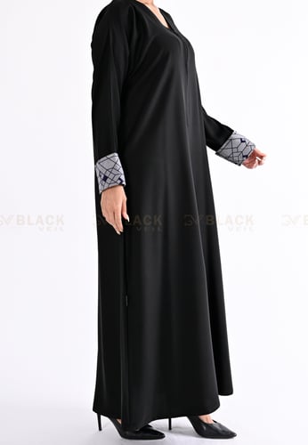 عباية كتف كم مقلوب