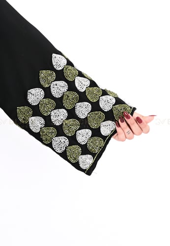 عباية كتف مطرز