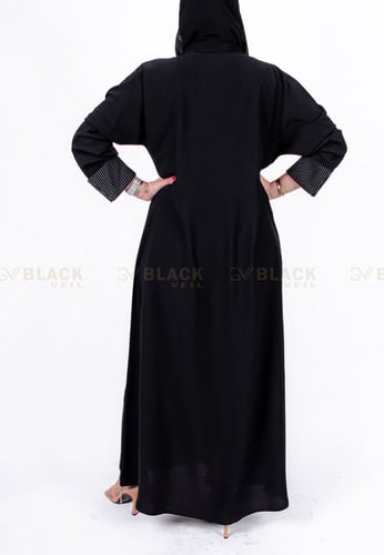 عباية كتف كم مقلوب