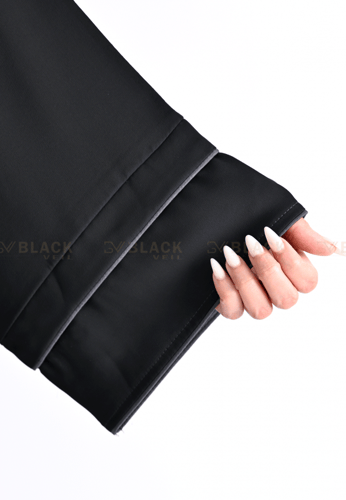 عباية سوداء كم مربع