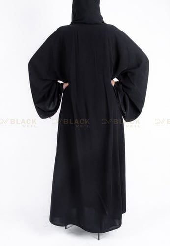 عباية كتف بأكمام إماراتية