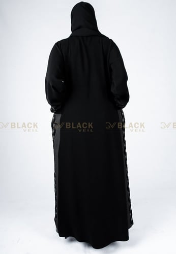 عباية كتف مطرز