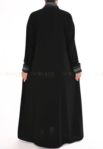 عباية كتف مطرز