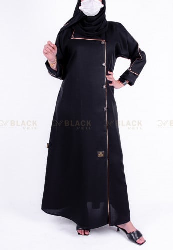 عباية كتف بتحديد ذهبي