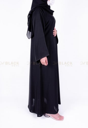 عباية كتف سادة كم مربع