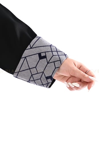 عباية كتف كم مقلوب