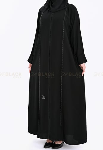 عباية كتف ملكي مطرزة