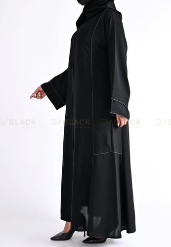 عباية سوداء كم مربع