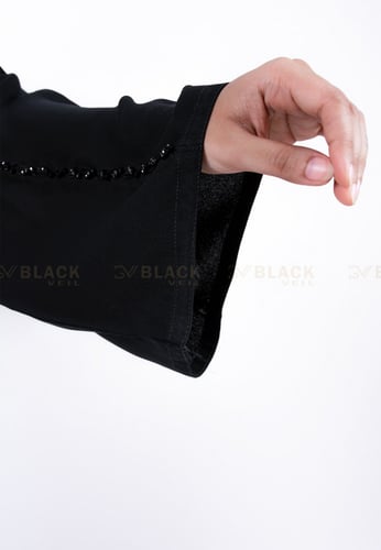 عباية كتف مطرز