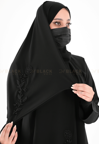 طرحة مطرزة