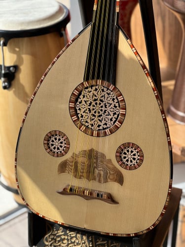 عود عراقي صناعة حيدر نجم عبود