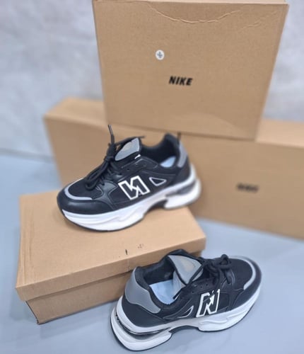 جزمات بعلبة الماركة