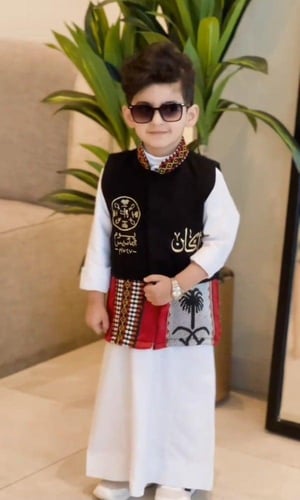 عرض يوم التأسيس تنورة مع تيشرت بناتي.