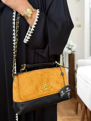 شنط شانيل درجه اولى الوان مختلفه حجم كبيره الاكثر...