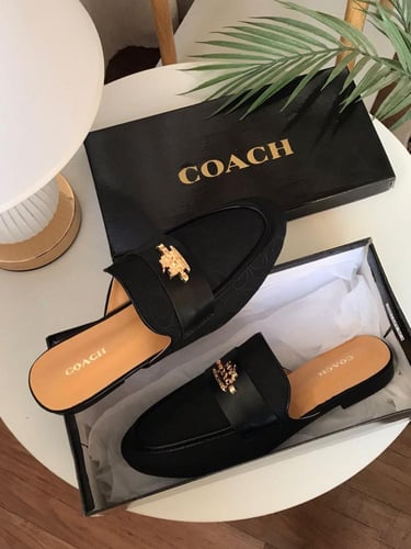 شوزات ماركة COACH
