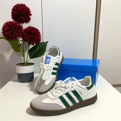 جزم ايديداس