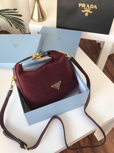 برادا الهبة شنط برادا الجديد بعلبةالماركة