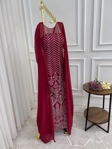 فستان باربي على تطريز كمبيوتر بشت شيفون